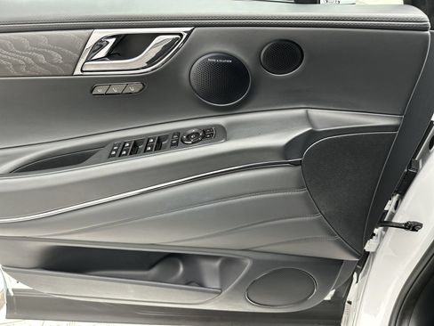 Certified 2026 Genesis GV80 3.5T Prestige AWD/4WD image 13