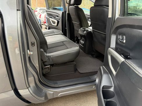 Used 2019 Nissan Titan PRO-4X image 21
