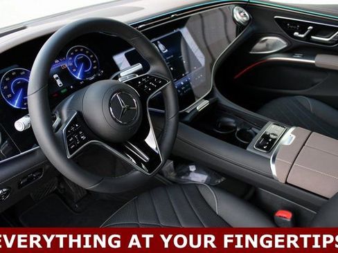 Used 2023 Mercedes-Benz EQS 580 4MATIC Sedan image 2