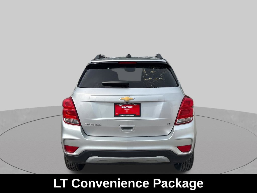 Used 2017 Chevrolet Trax LT w/ LT Convenience Package AWD/4WD image 4
