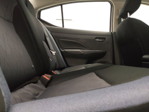 Used 2025 Nissan Versa SV FWD image 19