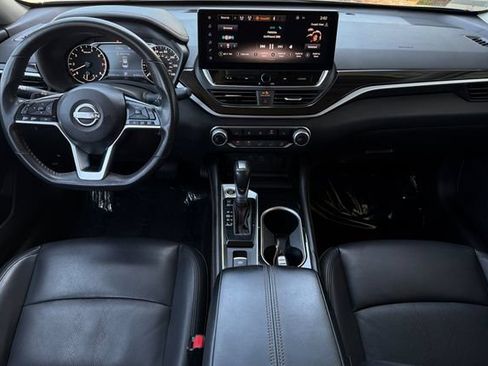 Used 2024 Nissan Altima 2.5 SR w/ SR Premium Package AWD/4WD image 16