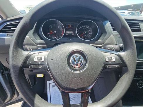 Used 2020 Volkswagen Tiguan S w/ 3rd Row Seat Package AWD/4WD image 23