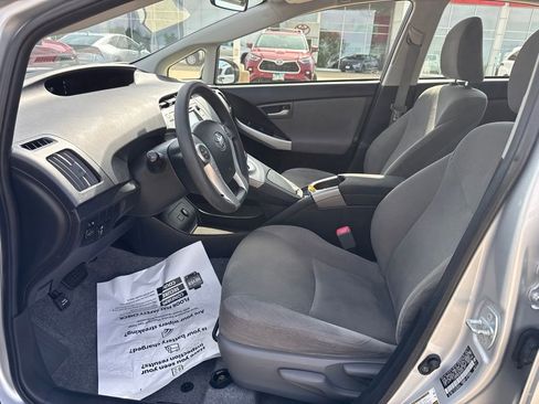 Used 2013 Toyota Prius Two FWD image 7