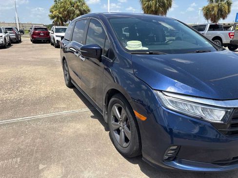 Used 2021 Honda Odyssey EX image 2
