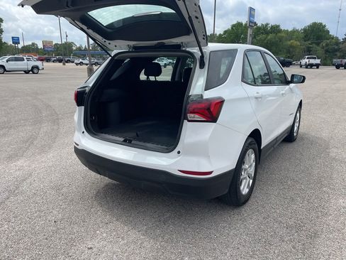 Used 2022 Chevrolet Equinox LS image 27