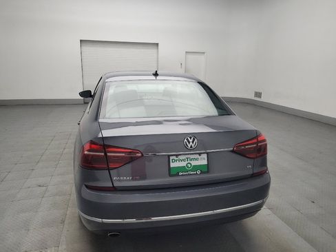 Used 2017 Volkswagen Passat 1.8T SE image 6
