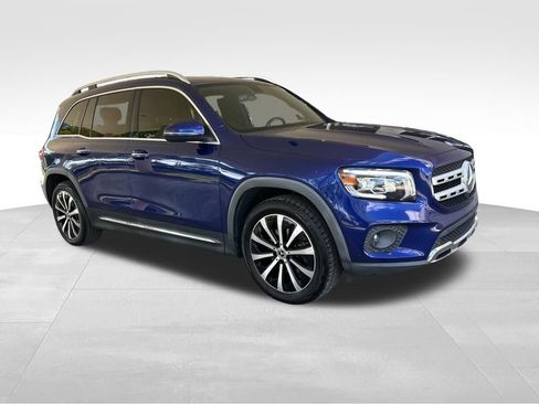 Used 2021 Mercedes-Benz GLB 250 image 2