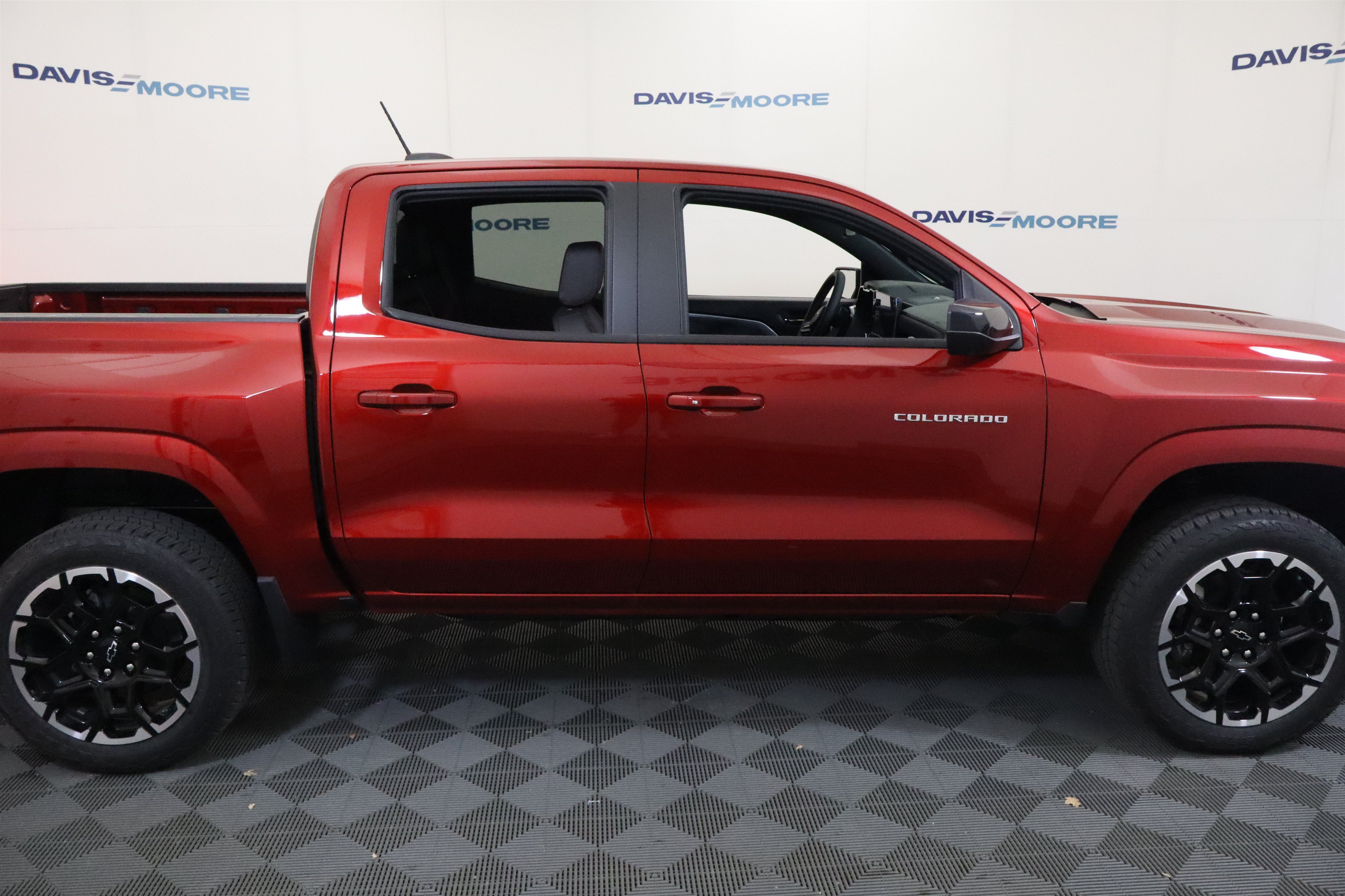 New 2026 Chevrolet Colorado Z71 w/ Technology Package AWD/4WD image 5