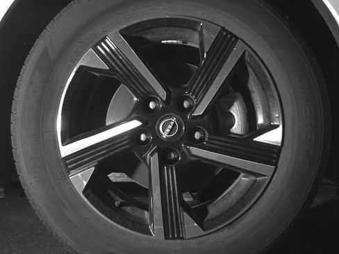 Used 2025 Nissan Sentra SV image 13