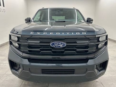 New 2025 Ford Expedition Active image 7