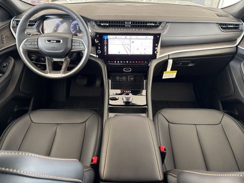 New 2026 Jeep Grand Cherokee Limited AWD/4WD image 23