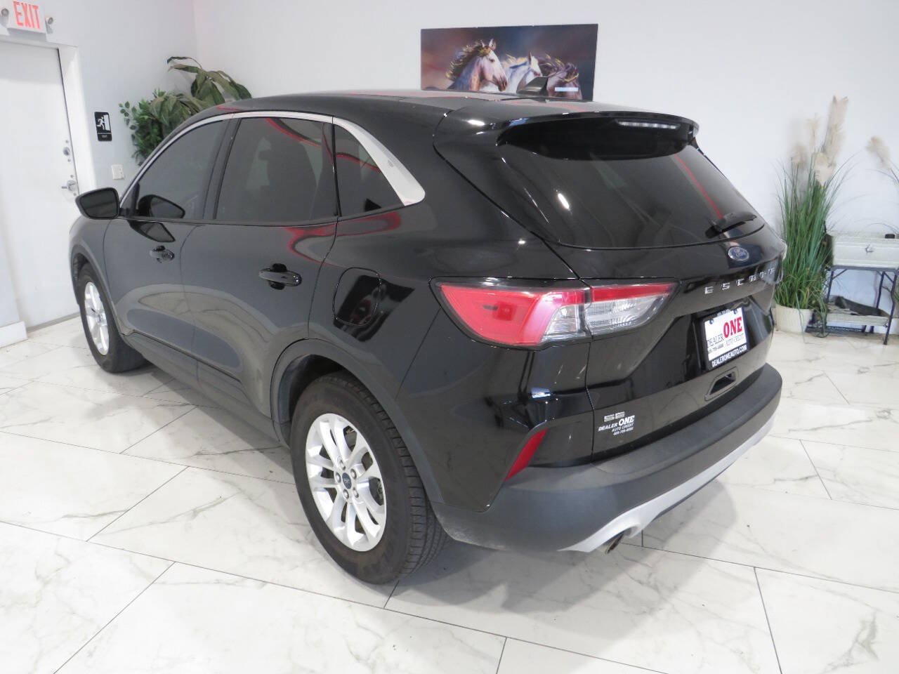 Used 2021 Ford Escape SE w/ Convenience Package FWD image 5
