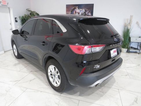 Used 2021 Ford Escape SE w/ Convenience Package FWD image 5