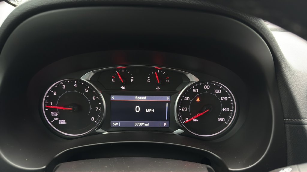 Used 2024 GMC Terrain SLT w/ Tech Package AWD/4WD image 29