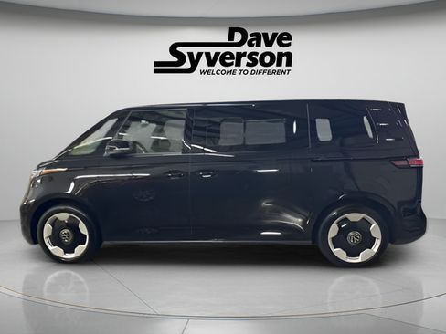 New 2025 Volkswagen ID. Buzz Pro S RWD image 5