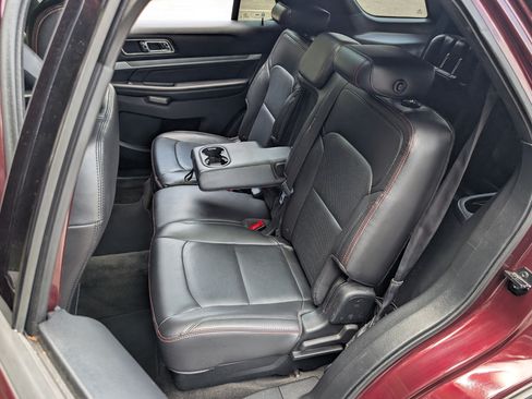 Used 2018 Ford Explorer Sport w/ Equipment Group 401A AWD/4WD image 19