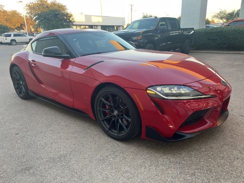 Used 2023 Toyota Supra Premium image 3