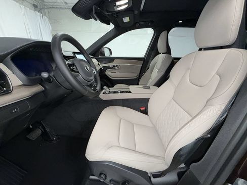 New 2026 Volvo XC90 B6 Plus AWD/4WD image 13