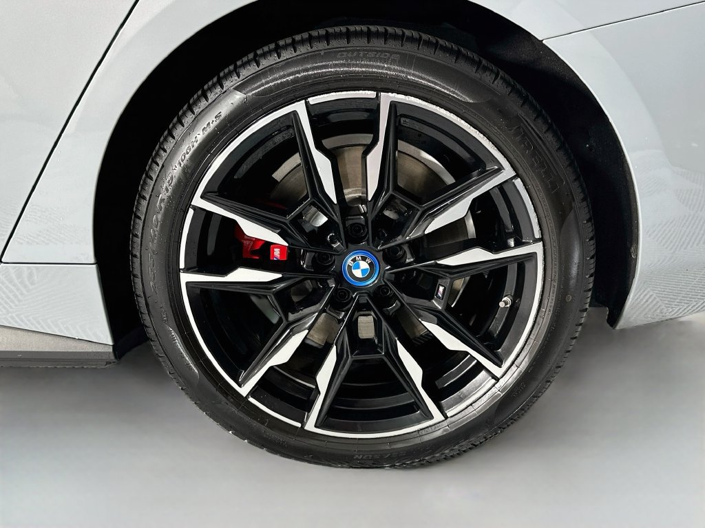 Used 2022 BMW i4 M50 AWD/4WD image 33