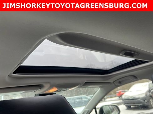 Used 2019 Toyota RAV4 Limited image 27