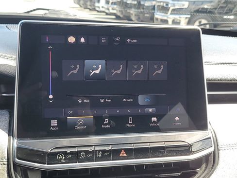 Used 2023 Jeep Compass Sport image 20