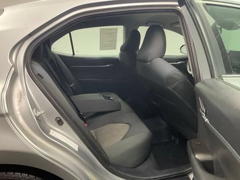 Used 2021 Toyota Camry LE FWD image 27