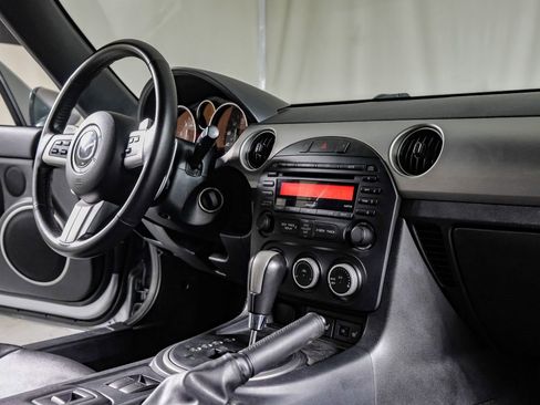 Used 2012 MAZDA MX-5 Miata Grand Touring w/ Premium Pkg image 19