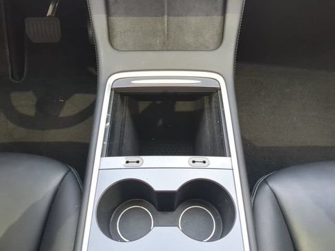 Used 2023 Tesla Model Y Long Range AWD/4WD image 22
