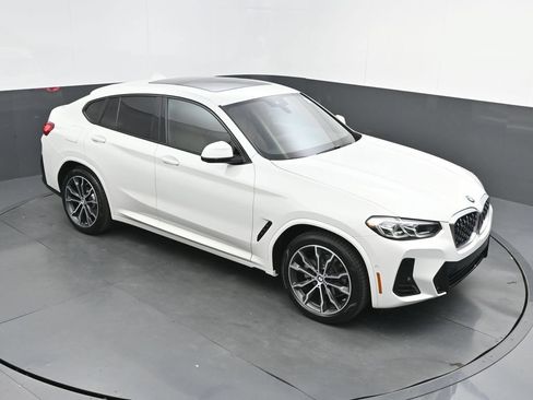 Certified 2022 BMW X4 xDrive30i w/ M Sport Package 2 AWD/4WD image 40