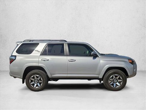 Used 2024 Toyota 4Runner TRD Off-Road Premium AWD/4WD image 4