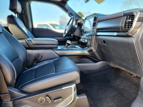 Used 2022 Ford F150 Lariat w/ Equipment Group 502A High image 11