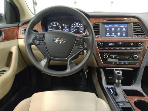 Used 2017 Hyundai Sonata SE FWD image 22