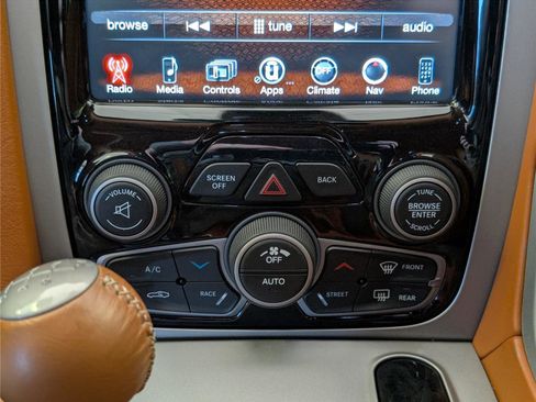 Used 2013 SRT Viper GTS w/ GTS Laguna Interior Pkg image 26