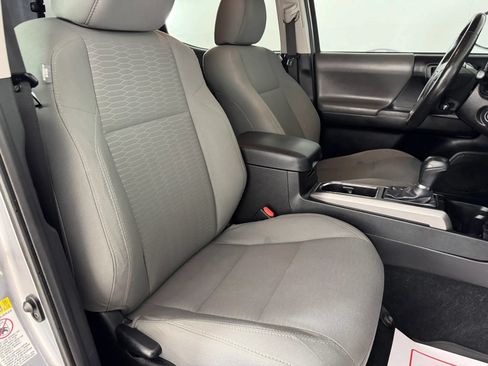 Used 2016 Toyota Tacoma SR5 w/ SR5 Appearance Package (SN) AWD/4WD image 30