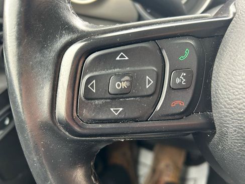 Used 2018 Jeep Wrangler Unlimited Sport S AWD/4WD image 17