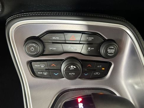 Used 2019 Dodge Challenger R/T RWD image 19