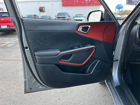 Certified 2023 Kia Soul GT-Line image 18