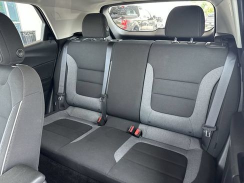 Used 2023 Chevrolet TrailBlazer LS FWD image 22