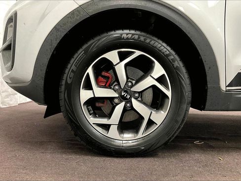 Used 2021 Kia Sportage LX image 8