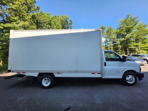Used 2024 Chevrolet Express 3500 w/ Power Convenience Package RWD image 6