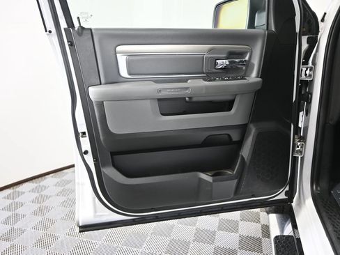 Used 2018 RAM 1500 Big Horn AWD/4WD image 18