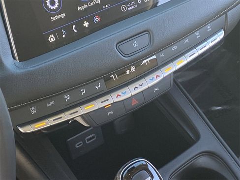 Certified 2023 Cadillac XT4 Premium Luxury image 30