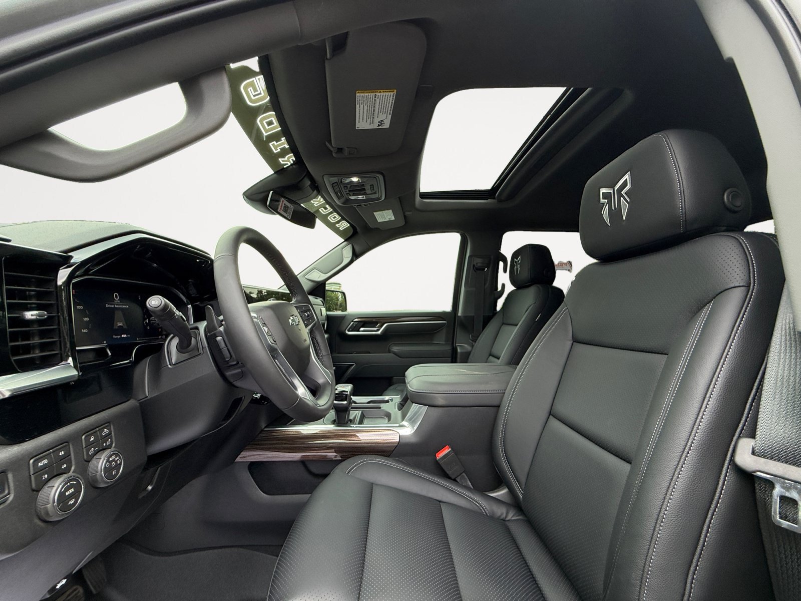 New 2026 Chevrolet Silverado 1500 RST AWD/4WD image 9