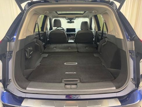 Used 2025 Nissan Rogue SL w/ Tech Package AWD/4WD image 38