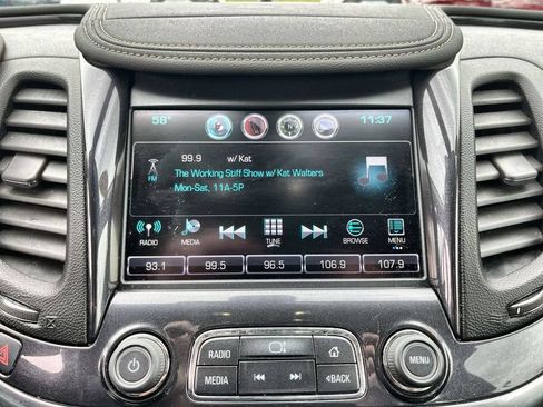 Used 2016 Chevrolet Impala LT w/ Convenience Package FWD image 13