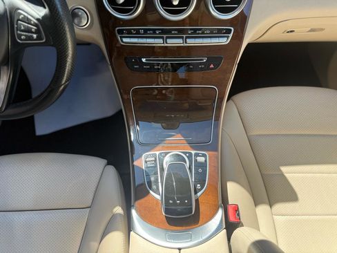 Used 2017 Mercedes-Benz GLC 300 4MATIC image 31