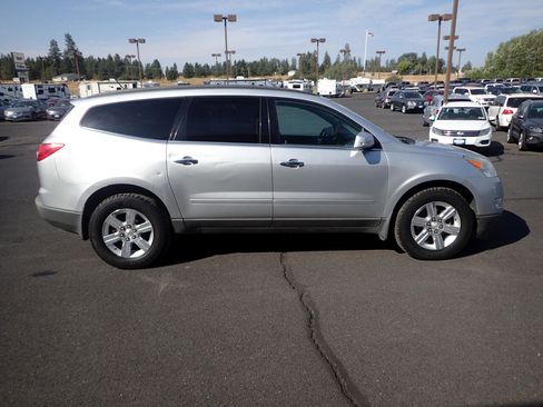 Used 2012 Chevrolet Traverse LT image 6
