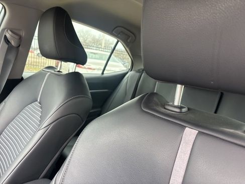 Certified 2023 Toyota Camry SE image 9