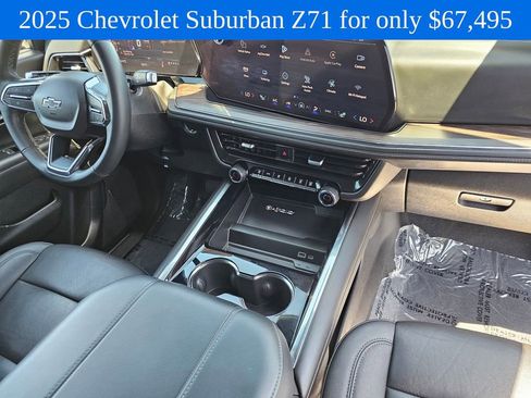 Used 2025 Chevrolet Suburban Z71 AWD/4WD image 8